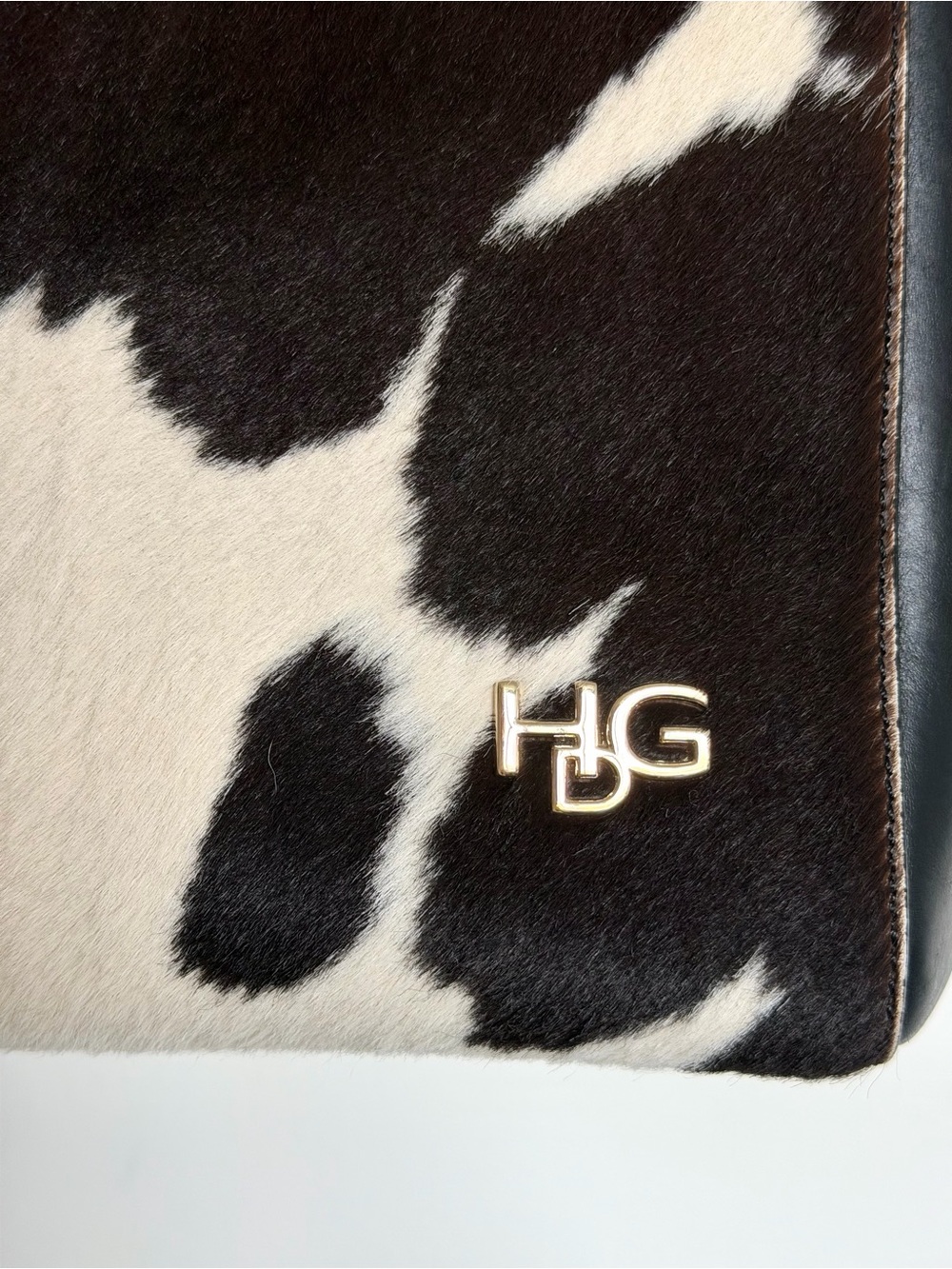 Givenchy House de Givenchy Cow Print Bag - Picture 6 of 14